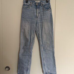 Abercrombie Curve Love Ultra High Rise 90s Straight Jean 26/2 Regular